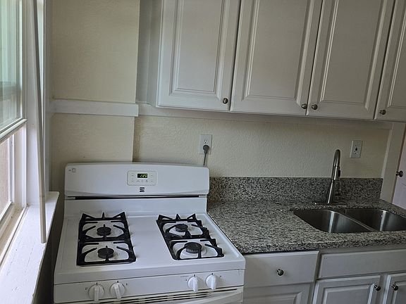 4th image of 653 21st St APT B