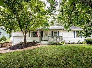 1504 Grandview Dr, Wamego, KS 66547