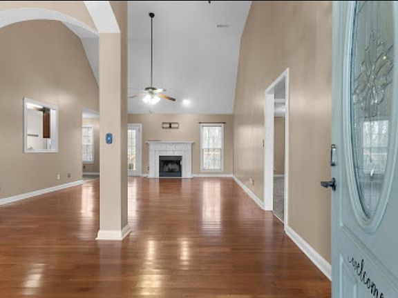 4th image of 714 Cavalier Dr