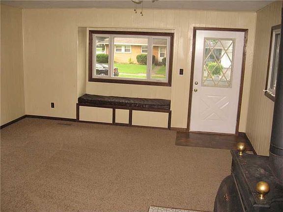 5th image of 1634 Aubert St