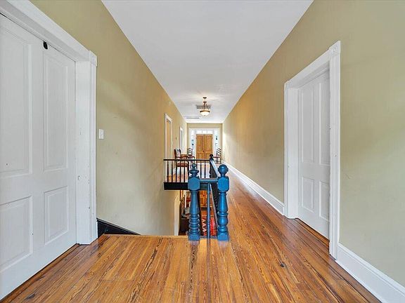 3rd image of 210 E Main St