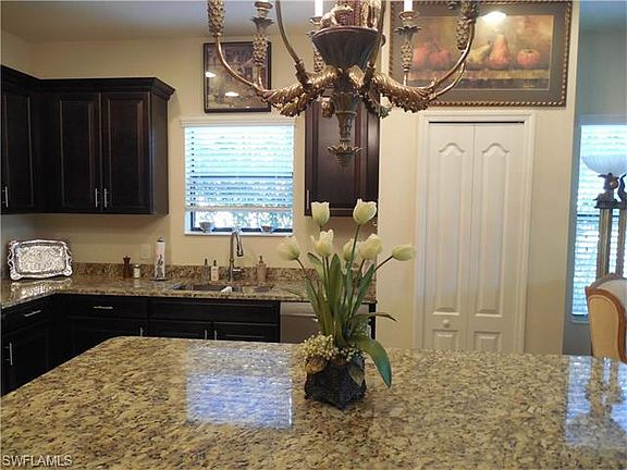 4th image of 10035 Antori Dr