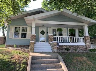 1009 E Locust St, Petersburg, IN 47567