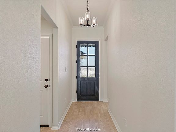 2nd image of 6217 Southern Cross Dr