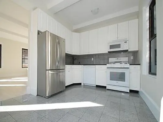 Rented by Buchbinder & Warren | media 23