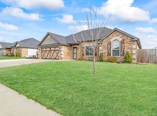 460 Captain Reid Ln, Prairie Grove, AR 72753