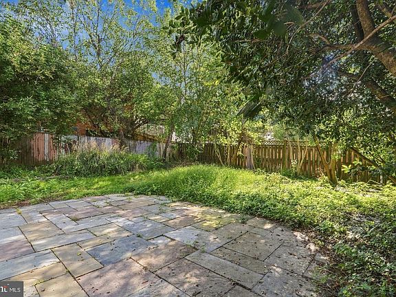 4th image of 5316 Edmunds Pl NW