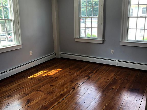 4th image of 63 King St Floor 2