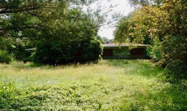 5185 Guion Rd photo 1
