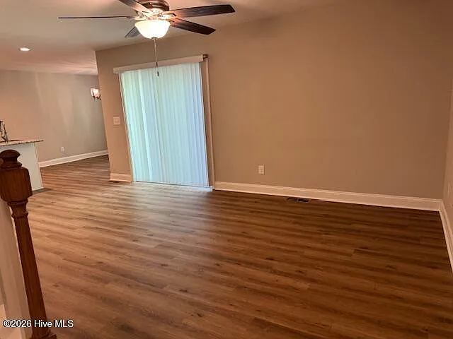 1050 W Indiana Ave — Photo 10