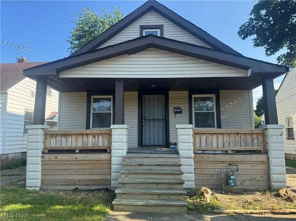 14910 Kingsford Ave, Cleveland, OH 44128