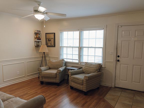 3rd image of 124 Brush Blvd