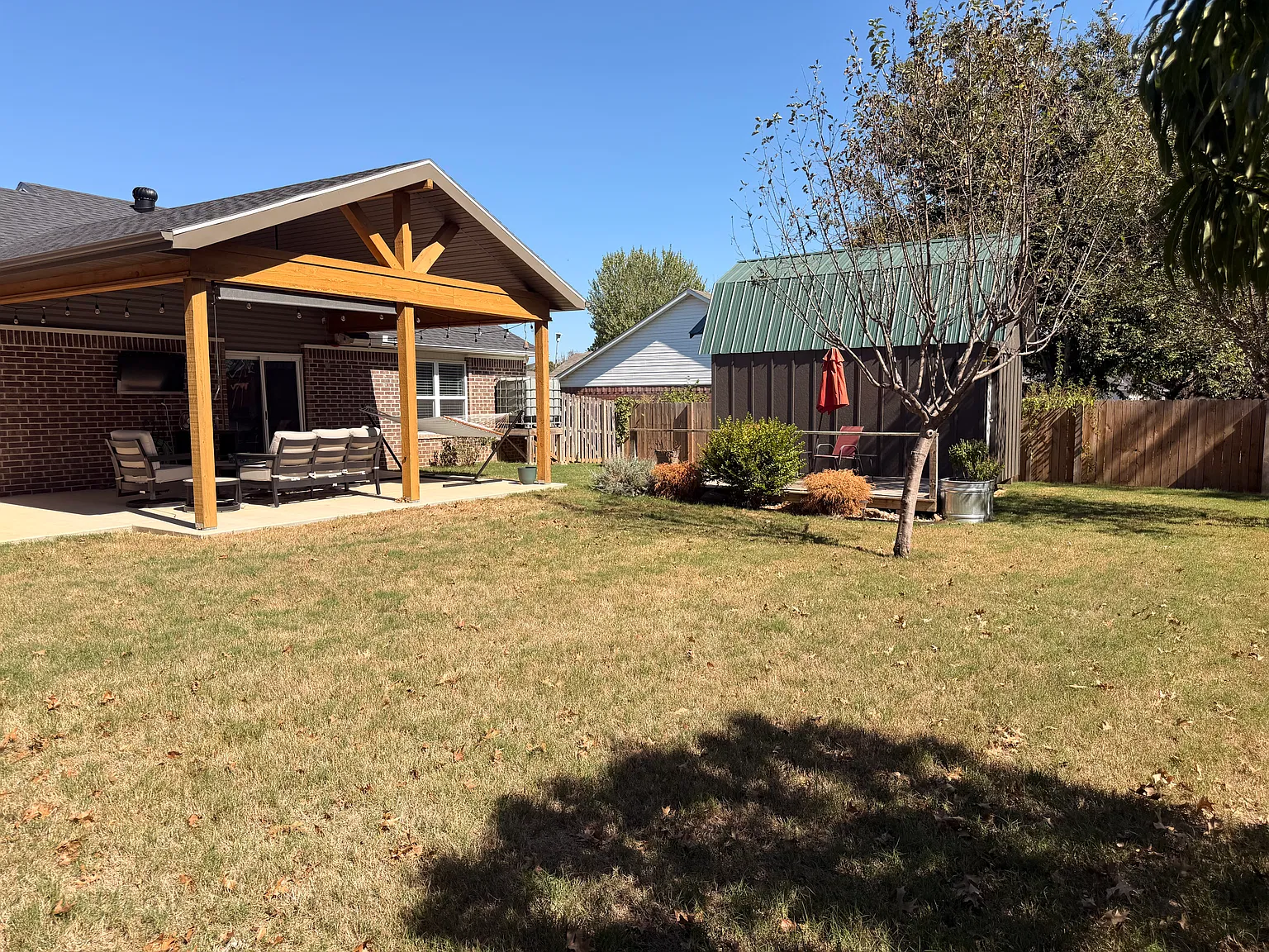 3 bed, 1374 sqft, $1,900 — Photo 4