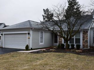 1982 Wexford Cir #121, Wheaton, IL 60189
