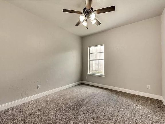 5th image of 1119 Jones St