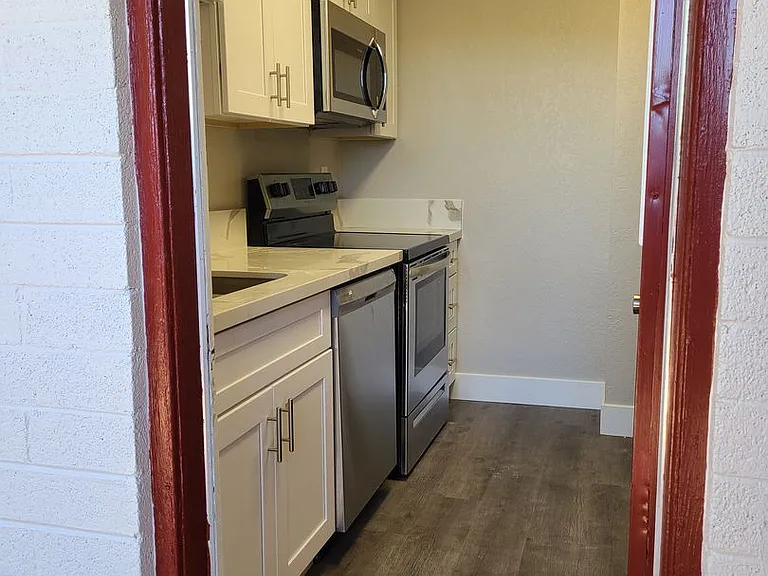Cottonwood Townhomes Village — Photo 9