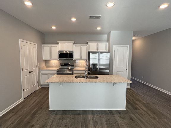 5th image of 3719 Hunter Bryce Ln Lot 35