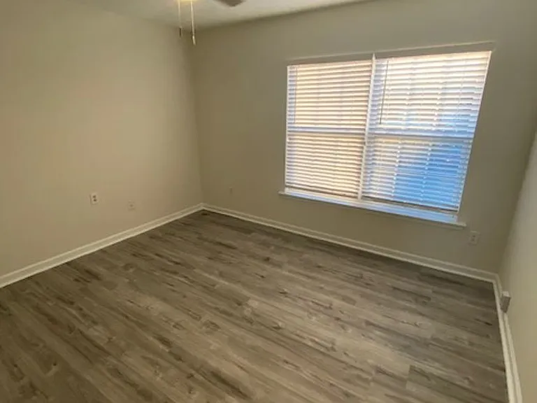 324 Stewarts Landing Cir — Photo 17