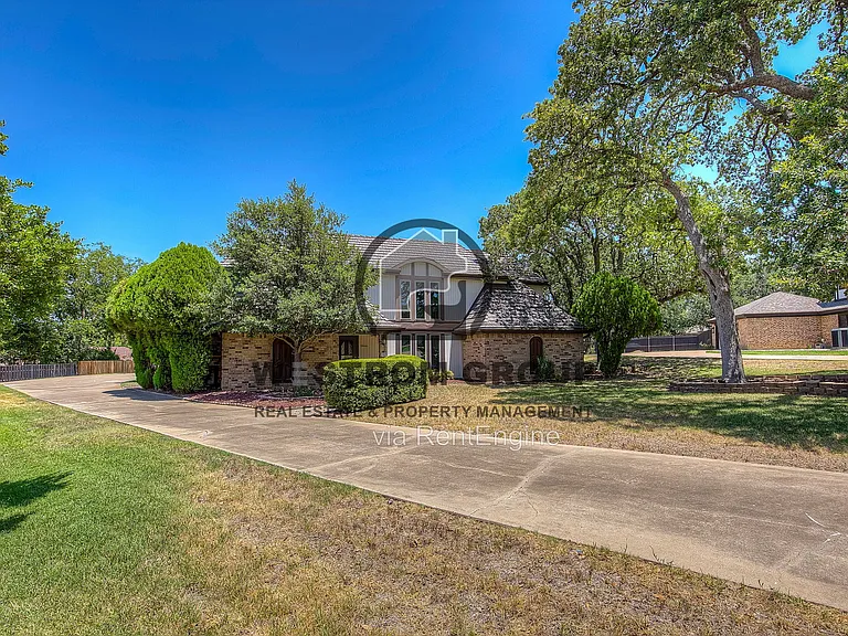 307 Oakmont Dr — Photo 5