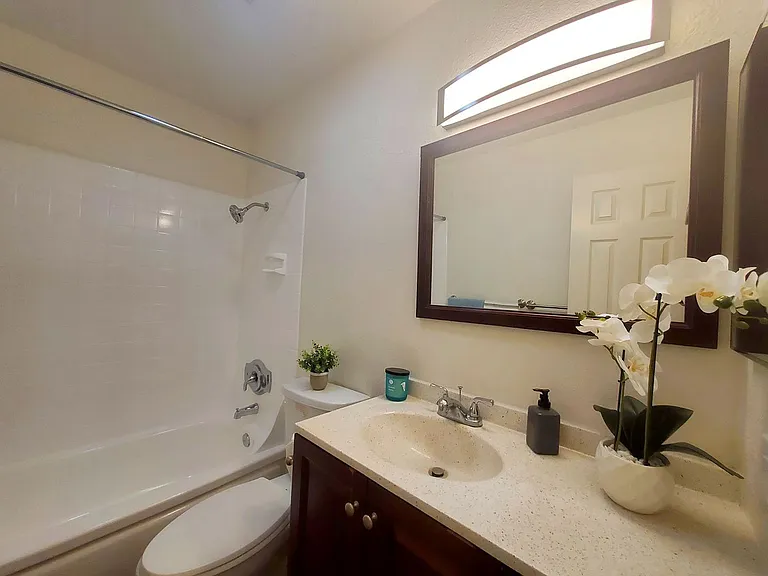 Civic Park Apts — Photo 12