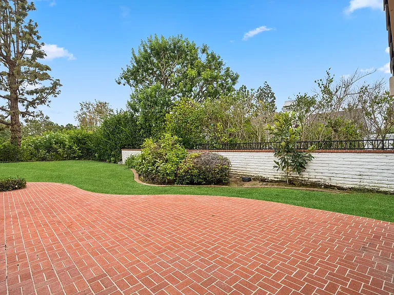 17 Pinehurst Ln — Photo 25