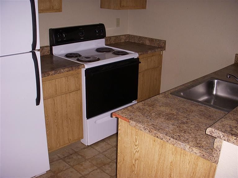 2nd image of 3939 Madison Ave APT 212