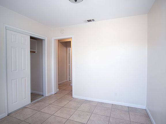 4th image of 839 S 37th St