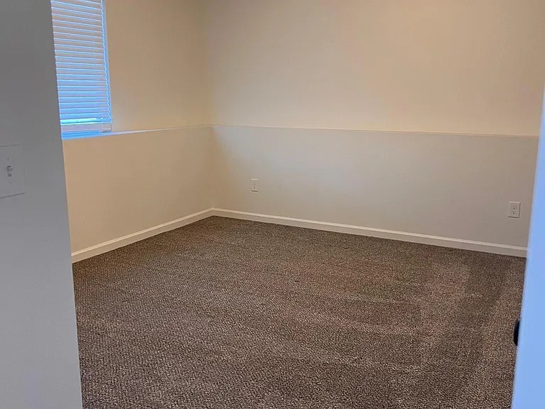 3310 Chapel Hill Dr W — Photo 18