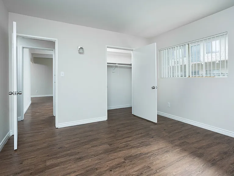 5418 Willowcrest Ave #4 — Photo 8