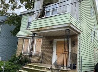 18-20 Mapes Ter, Newark, NJ 07112