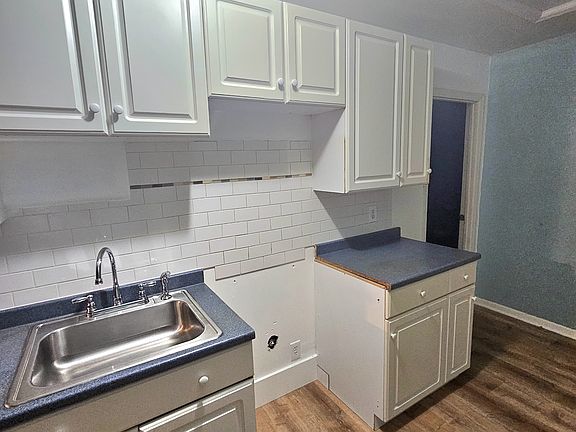 4th image of 16 Lake Ave #2