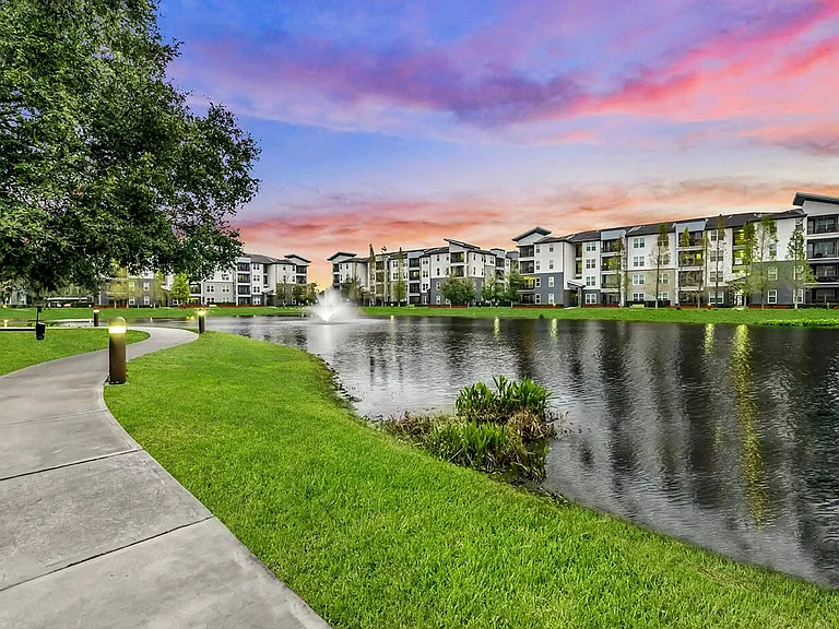 Pearce at Pavilion Luxury Apartments — Photo 34