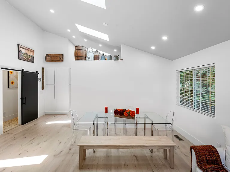 19139 Railroad Ave — Photo 18