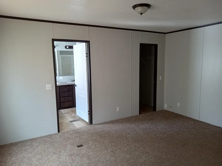 1707 Stewart St #13B — Photo 5