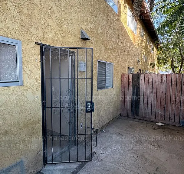 804 Niles St — Photo 25