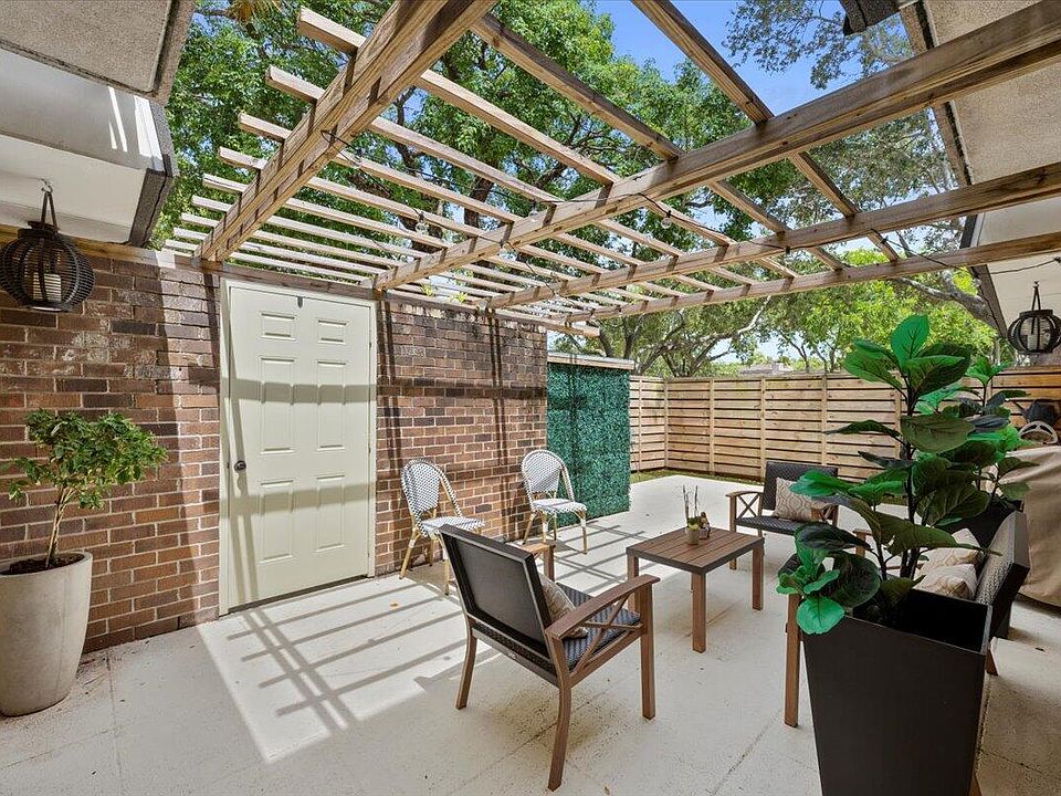1st image of 406 4th Terrace
