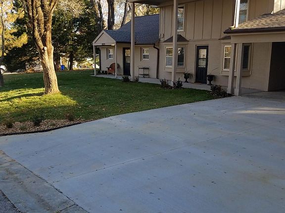 2nd image of 8225 Sunset Dr