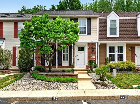 77 Dorchester Cir, Marlton, NJ 08053
