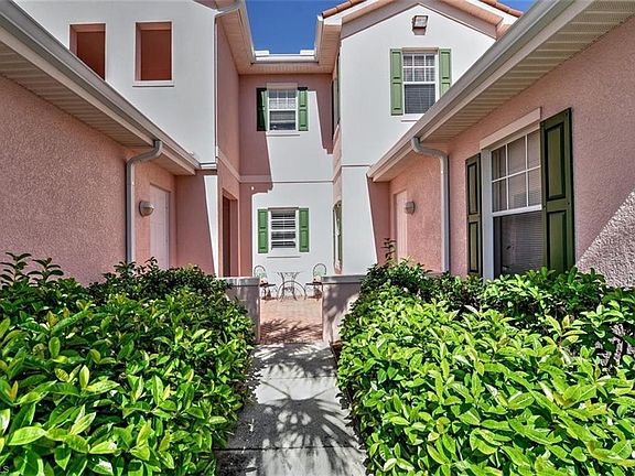 4th image of 1000 Peggy Cir APT 301