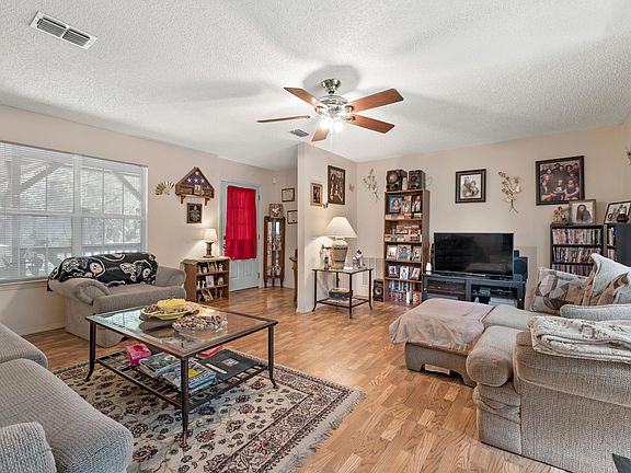 5th image of 750 Chapin St