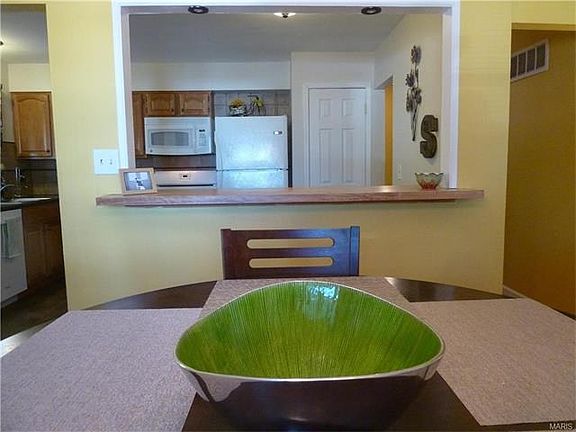 5th image of 3675 Woodman Dr