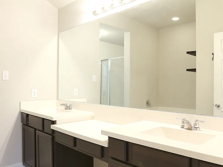 1108 Kingston Ct — Photo 18