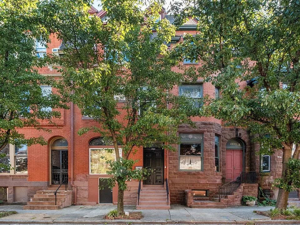 1927 Saint Paul St #2