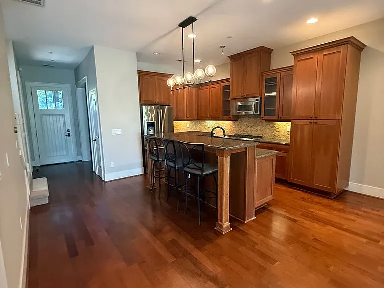 10108 SW Morrison St #10108 — Photo 13