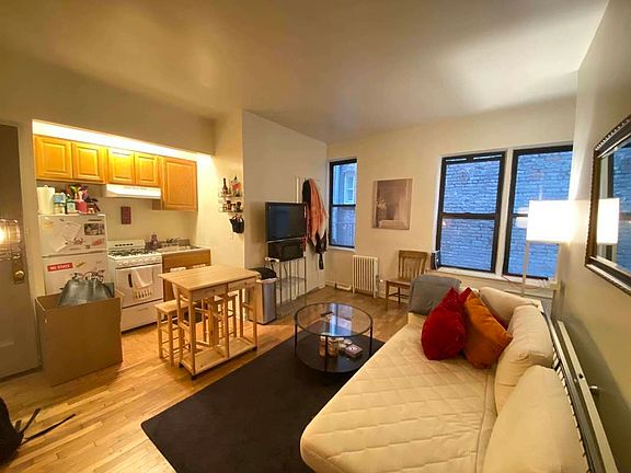 2nd image of 226 E 29th St APT 4e