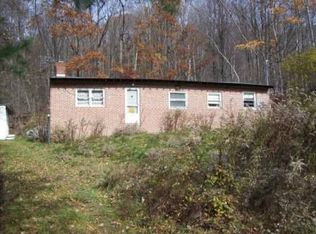 728 Chestnut Hill Rd, Cambridge, NY 12816