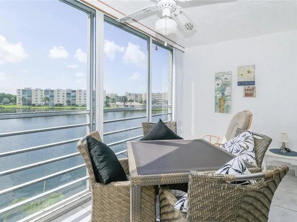 101 SE 3rd Ave APT 401, Dania, FL 33004