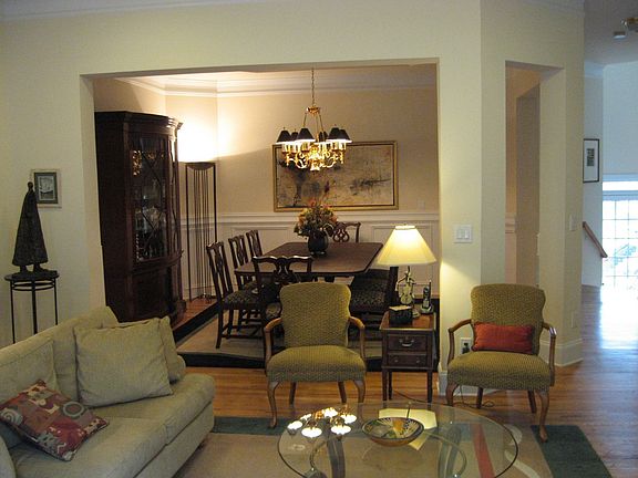 Wonderful living room-dining room combination!