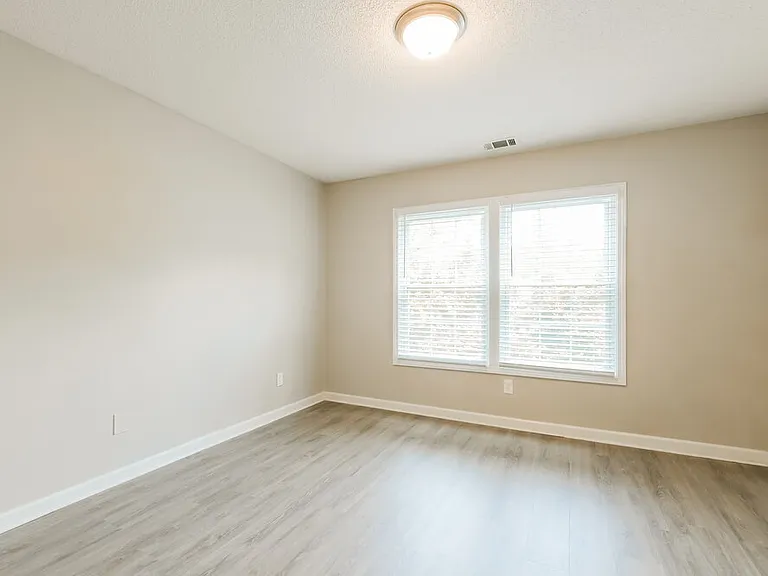 802 Pinder Point Ct — Photo 13