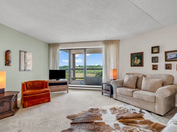 22 Marilyn Dr #803, Guelph, ON N1H 7T1